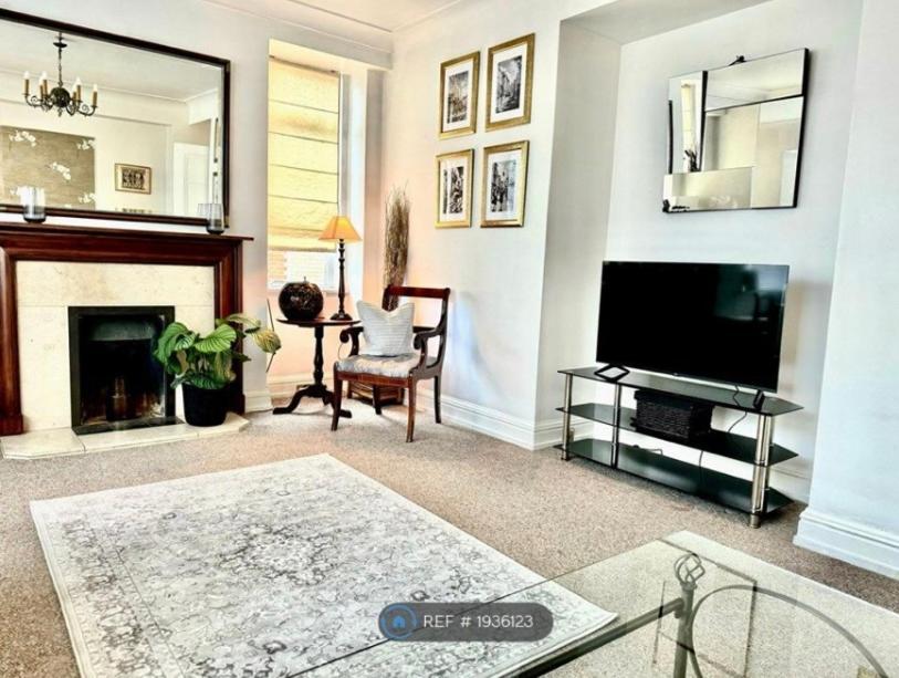 Executive Knightsbridge Apartment Londen Buitenkant foto